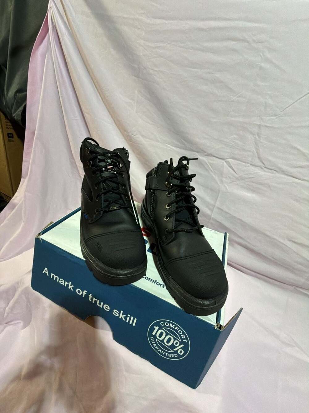 Steel Blue Parkes Zip Work Boot 968 Black Leather
Size 12 Wide